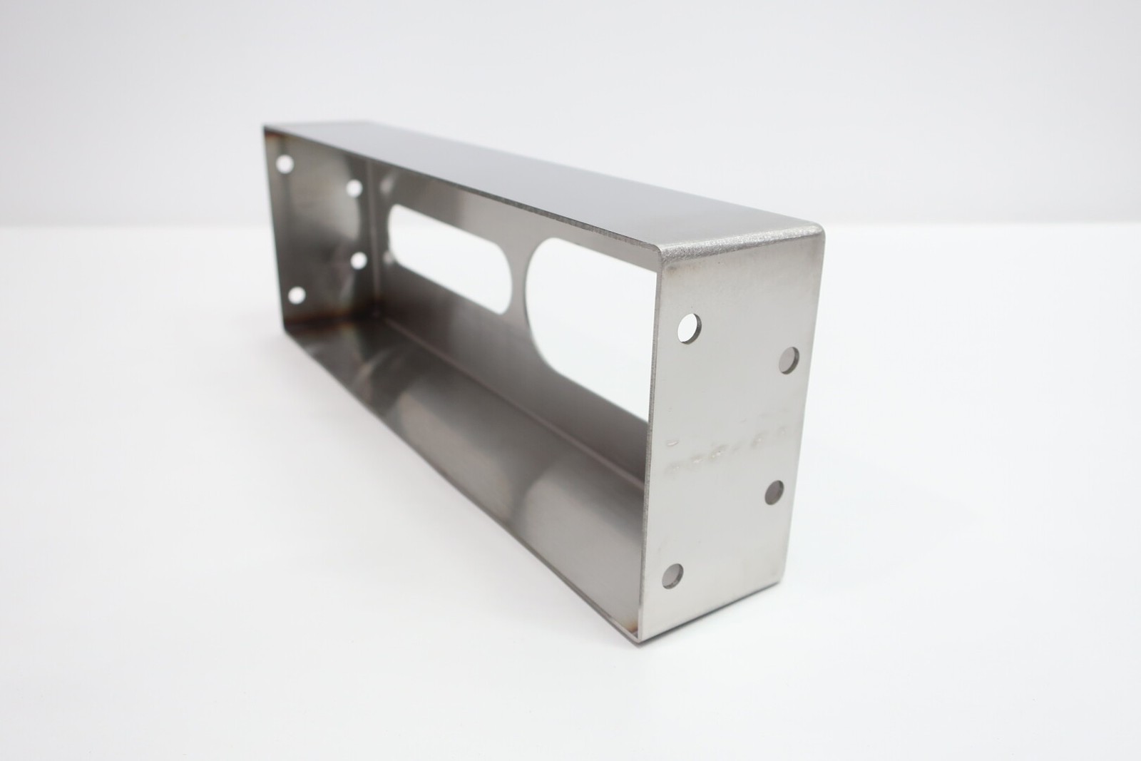 Siemens 7ML18301BK Universal Box Bracket