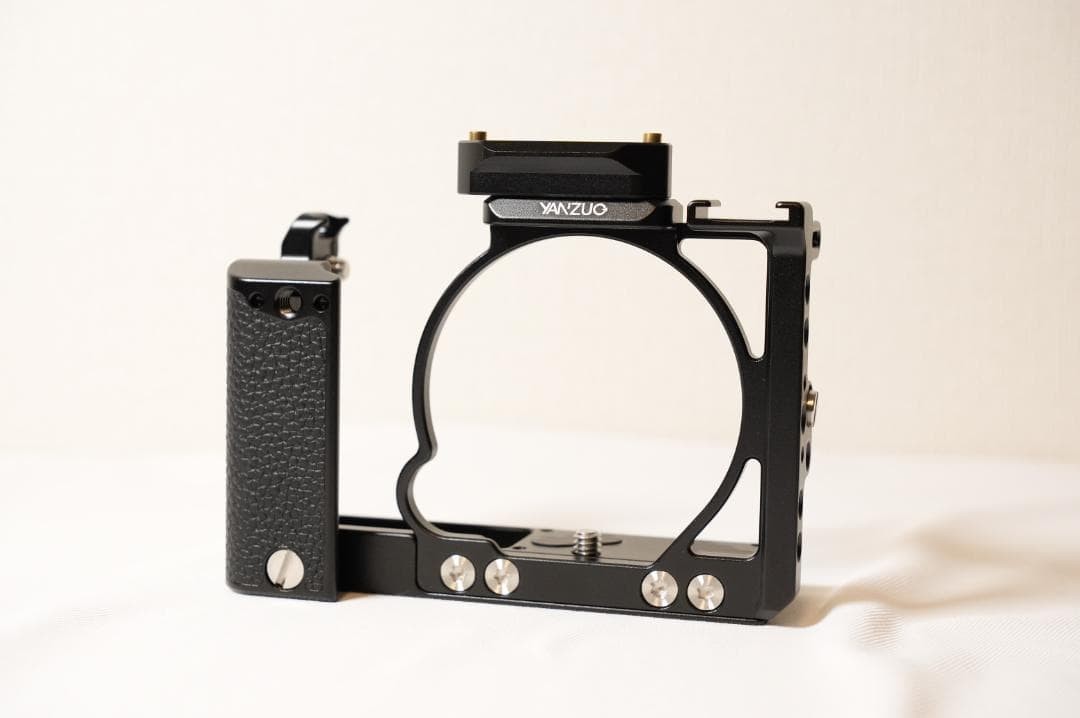 YANZUO Camera Cage for SIGMA fp and fpL with HDMI Clamp