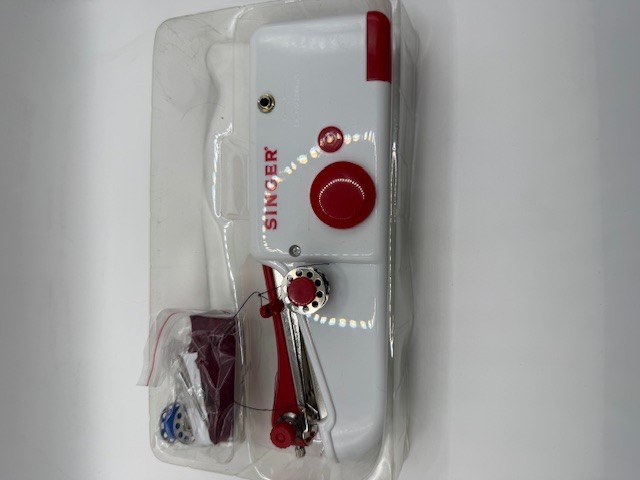 Singer Stitch Sew Quick Handheld Cordless Mending Machine Portable Lightweight