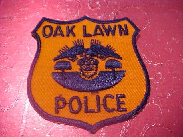 OAK LAWN ILLINOIS POLICE PATCH SHOULDER SIZE UNUSED