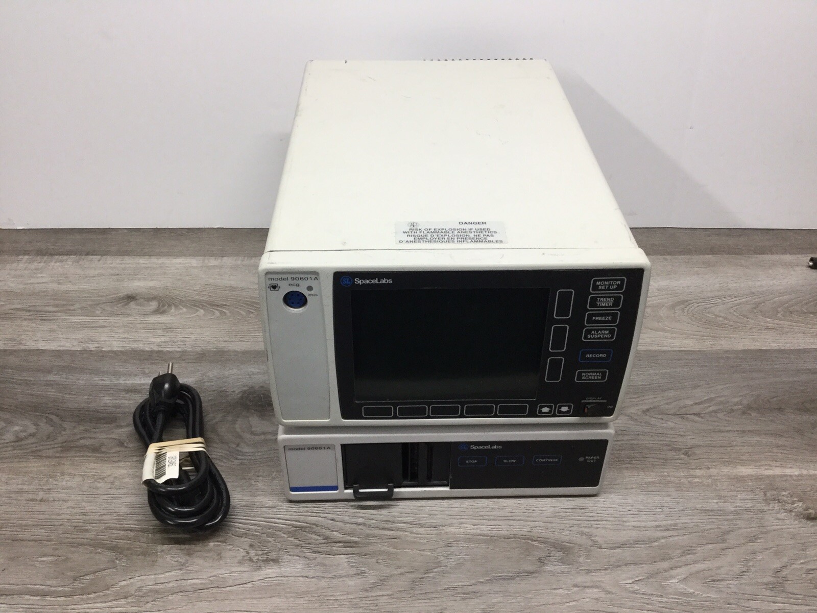 SPACELABS 90601A & 90651A Patient Monitor *UNTESTED FOR PARTS OR REPAIR ONLY*