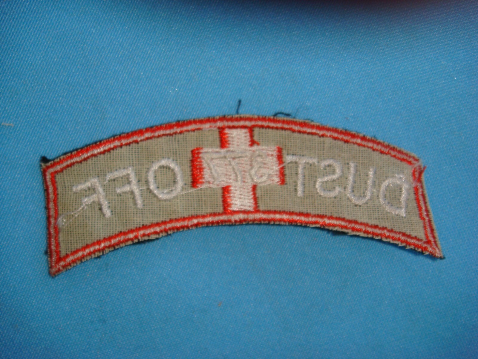 VIETNAM WAR TAB PATCH, US 377th MEDICAL DETACHMENT DUST OFF