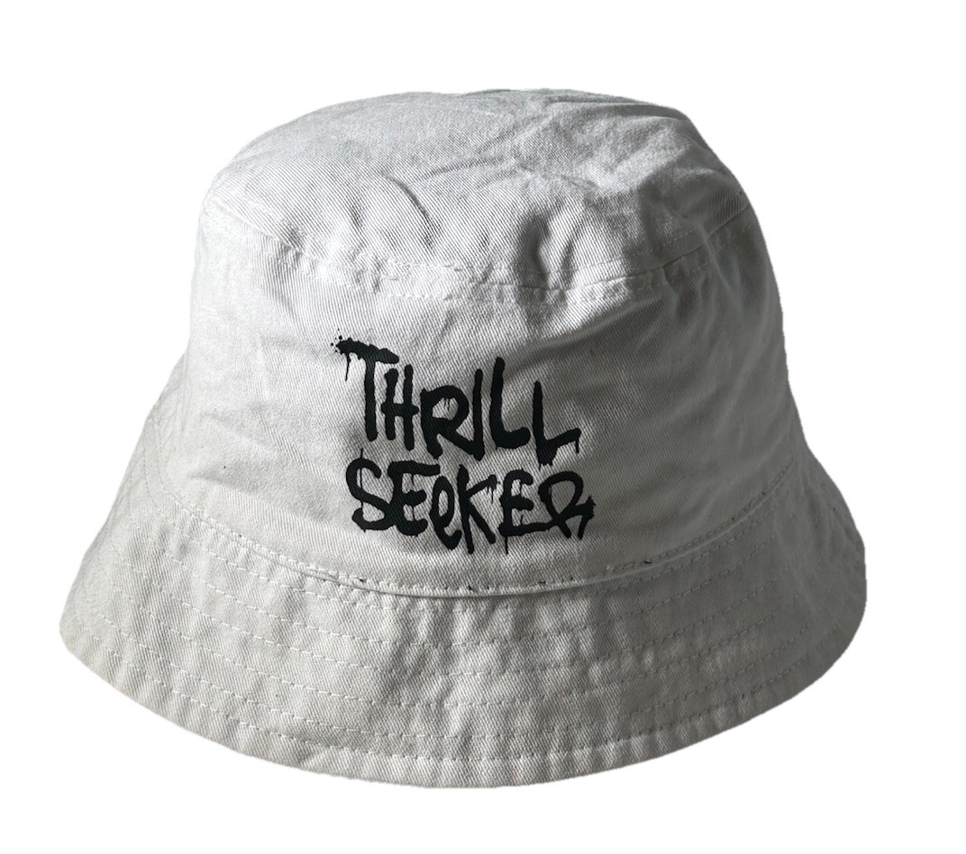 Thrill Seeker Bucket Cap Sun Hat Snoopy Peanuts Charlie Brown Reversible White