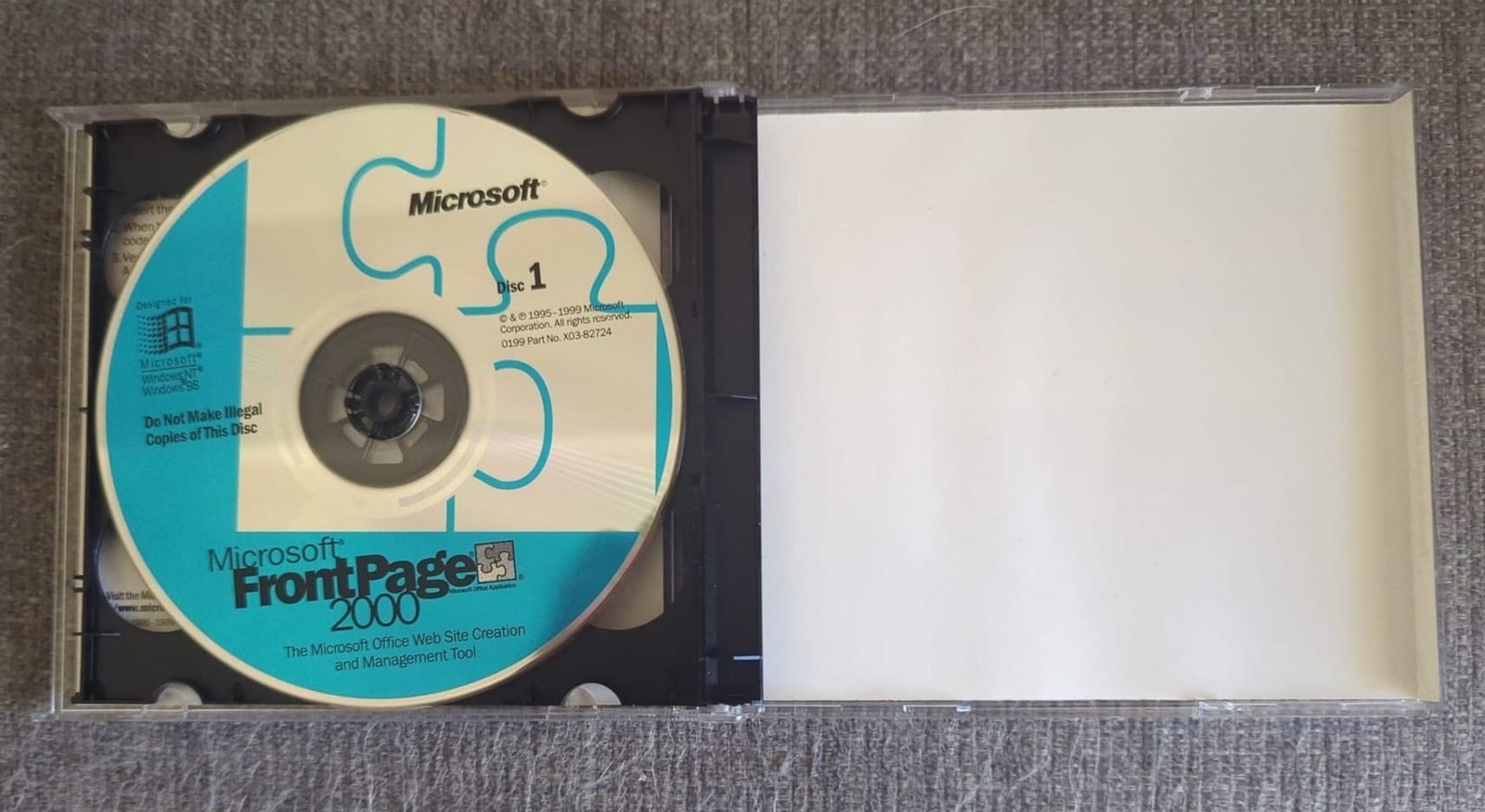 Microsoft FrontPage 2000 Upgrade Edition CD Web Design Tool for Windows