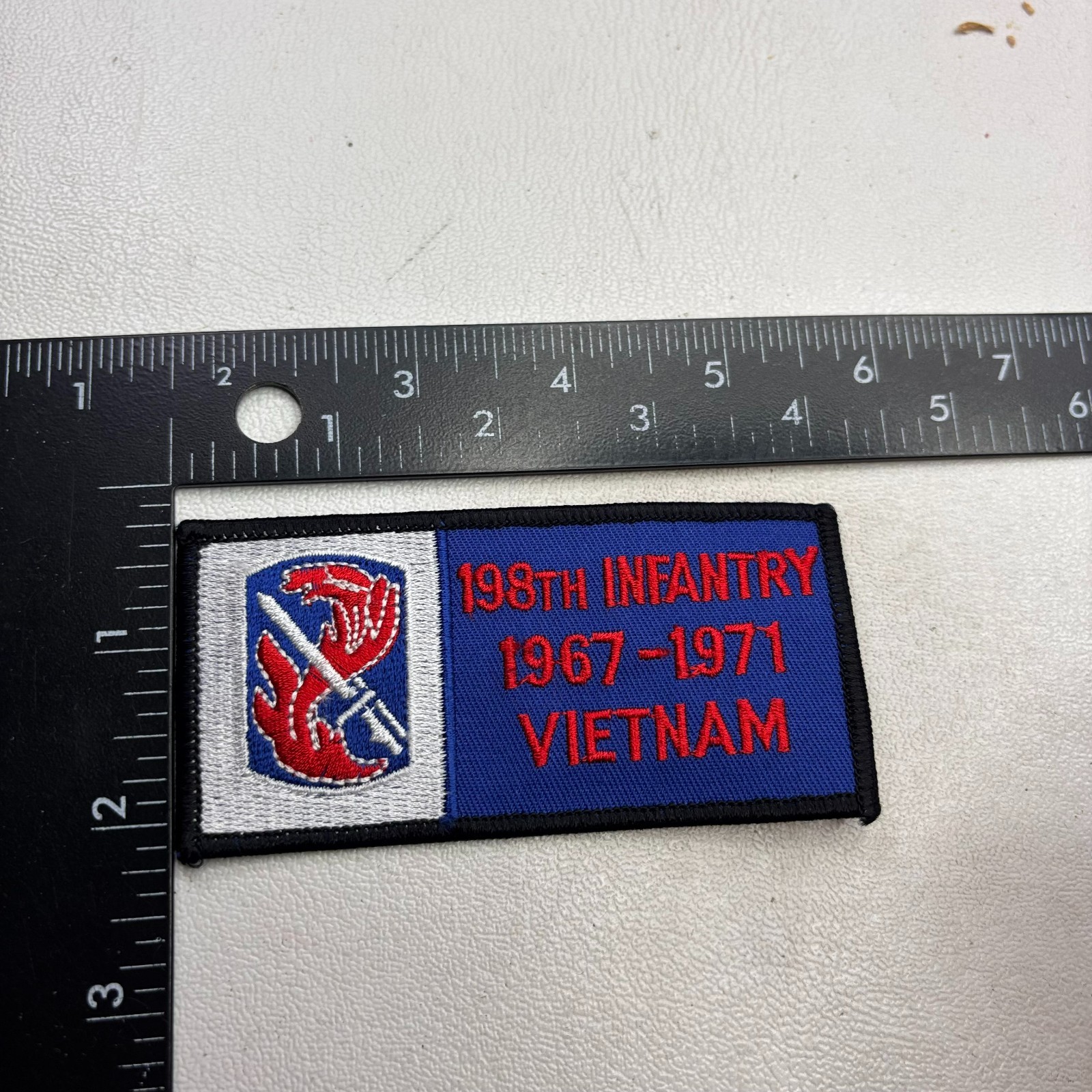United States Army 198TH INFANTRY 1967-1971 VIETNAM Patch Military 501W