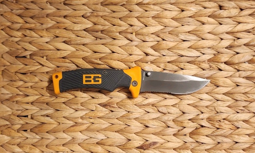 Gerber - Bear Grylls Folding Knife with Sheath - 3.6" Blade - Rubber Grip