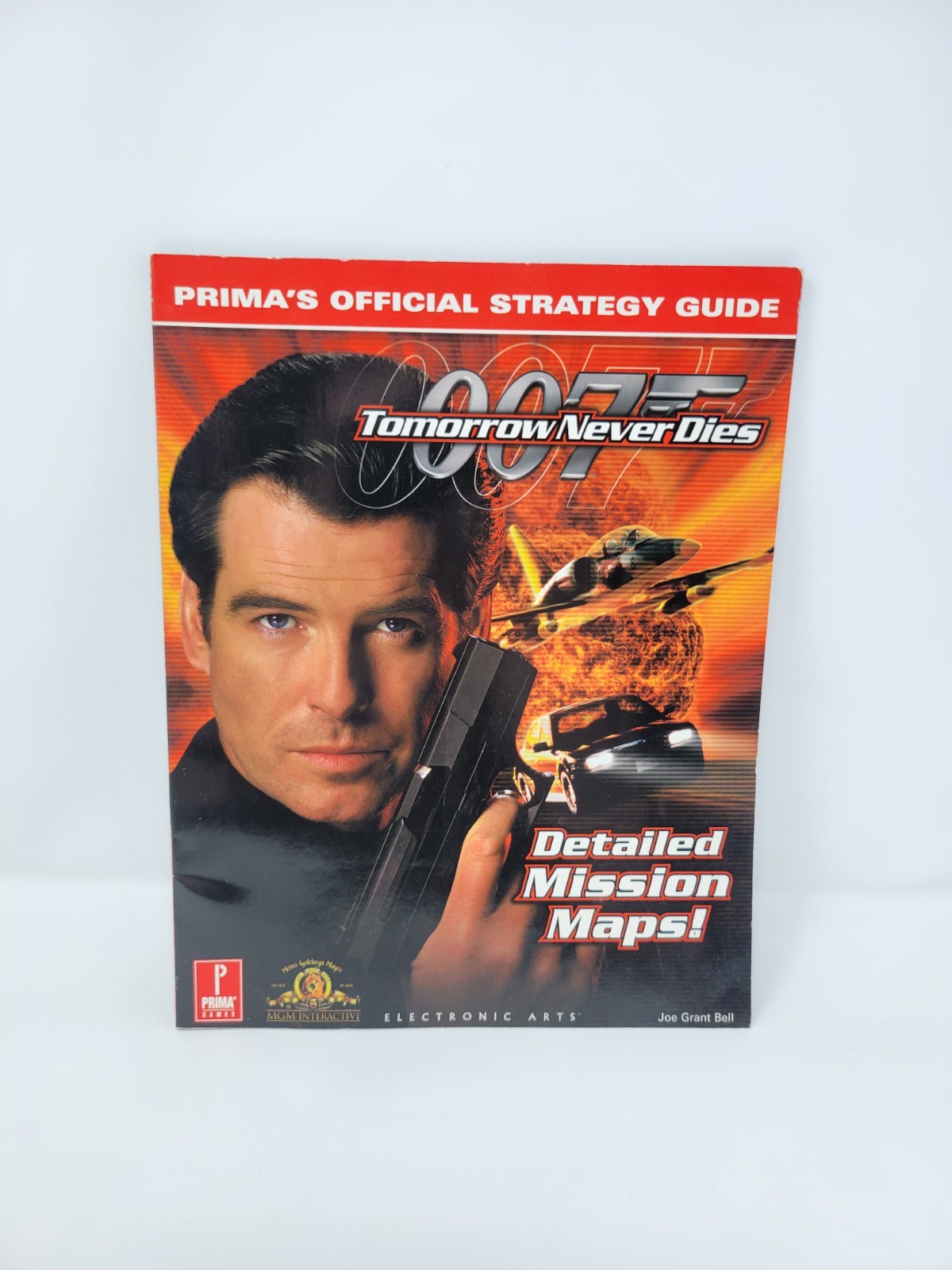 Prima's Official Strategy Guide 007 Tomorrow Never Dies With Poster Free US Ship