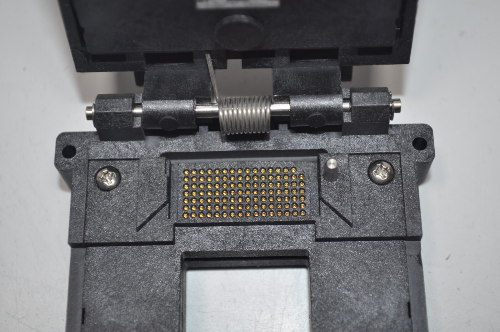 Unmarked Burn-In IC Test Socket 223 Pin Position