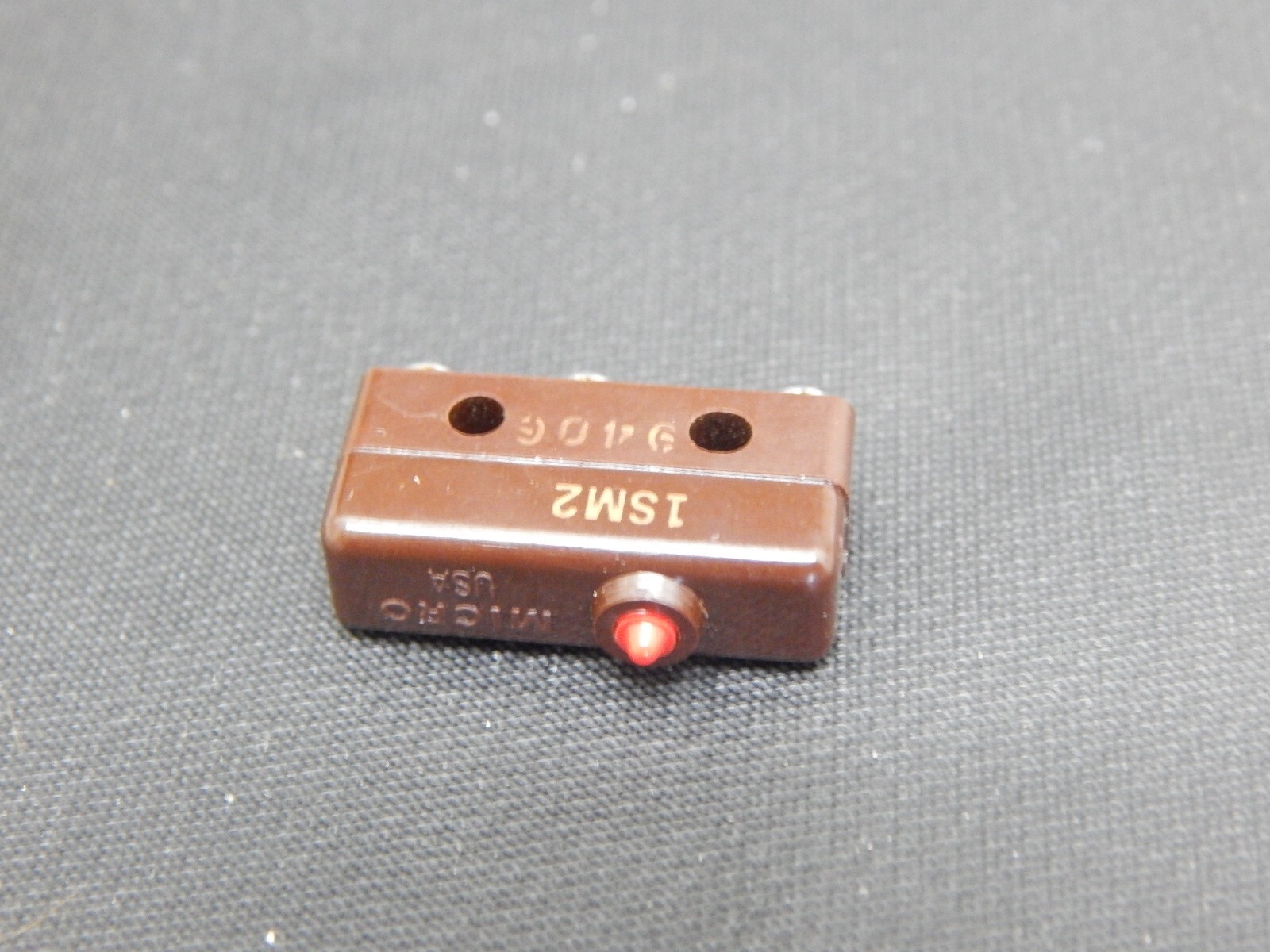 HONEYWELL MICROSWITCH 1SM2 PLUNGER SWITCH SPDT 5A SOLDER - USA FAST SHIPPING