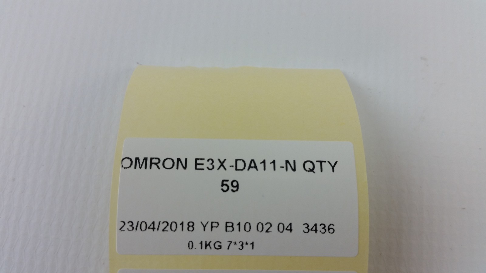 Omron E3X-DA11-N Photoelectric Sensor