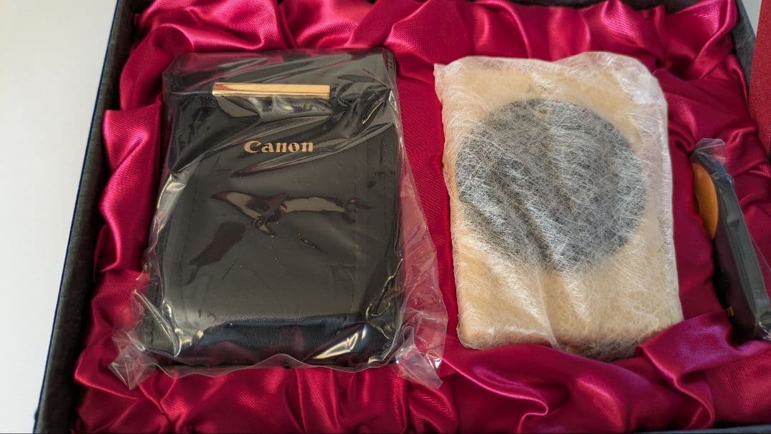 Canon Camera Ixy Limited Version 60Th Anniversary