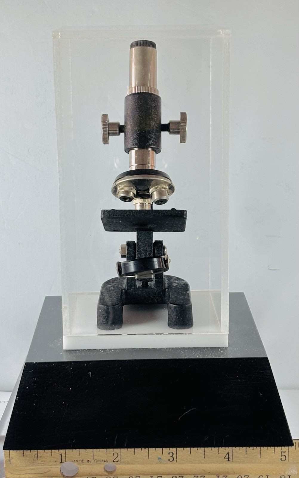 MICROSCOPE/ MINI Trophy /AWARD Encased In Lucite/BLACK BASE/ VINTAGE/ EUC
