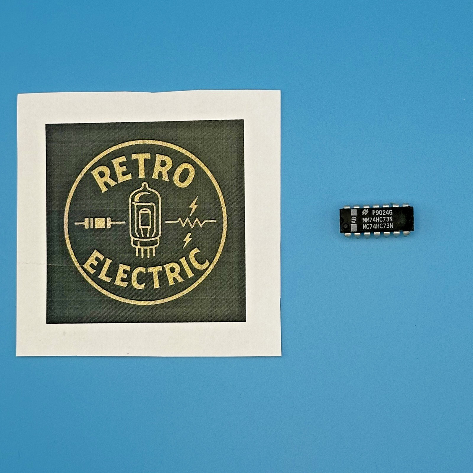MM74HC73N, National Semiconductors,  Dual JK Flip-Flop, 14-PIN DIP