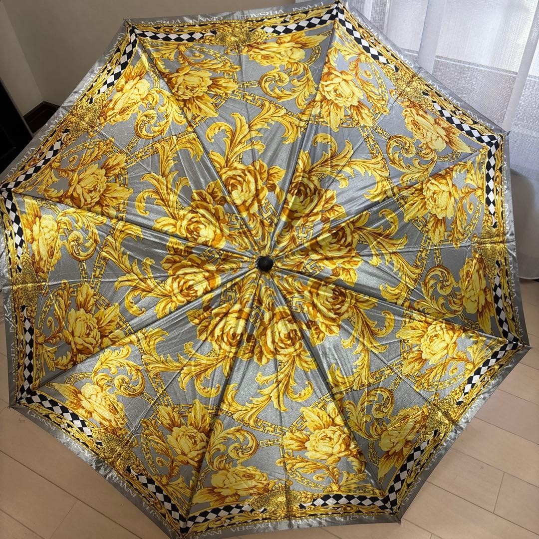 Vintage Gianni Versace Baroque Gold pattern foldable umbrella Authentic Used