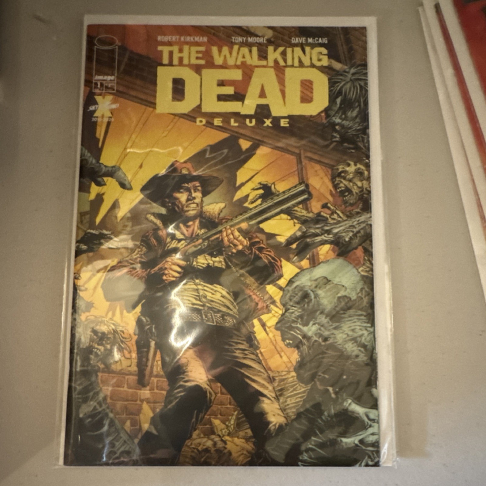 Image Comics The Walking Dead Deluxe Single Issue Comic Boarded Rick Grimes #1