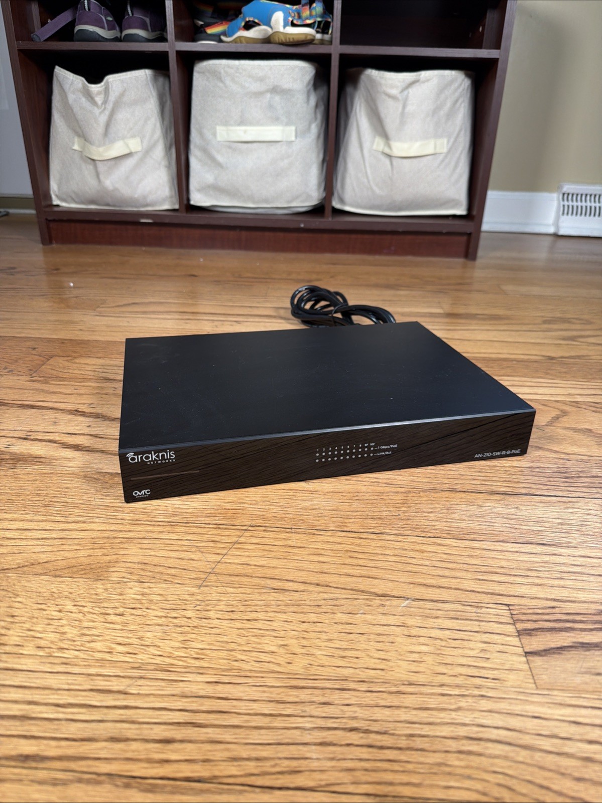 Araknis Networks 210 Series 8-Port PoE Gigabit Switch AN-210-SW-R-8-POE