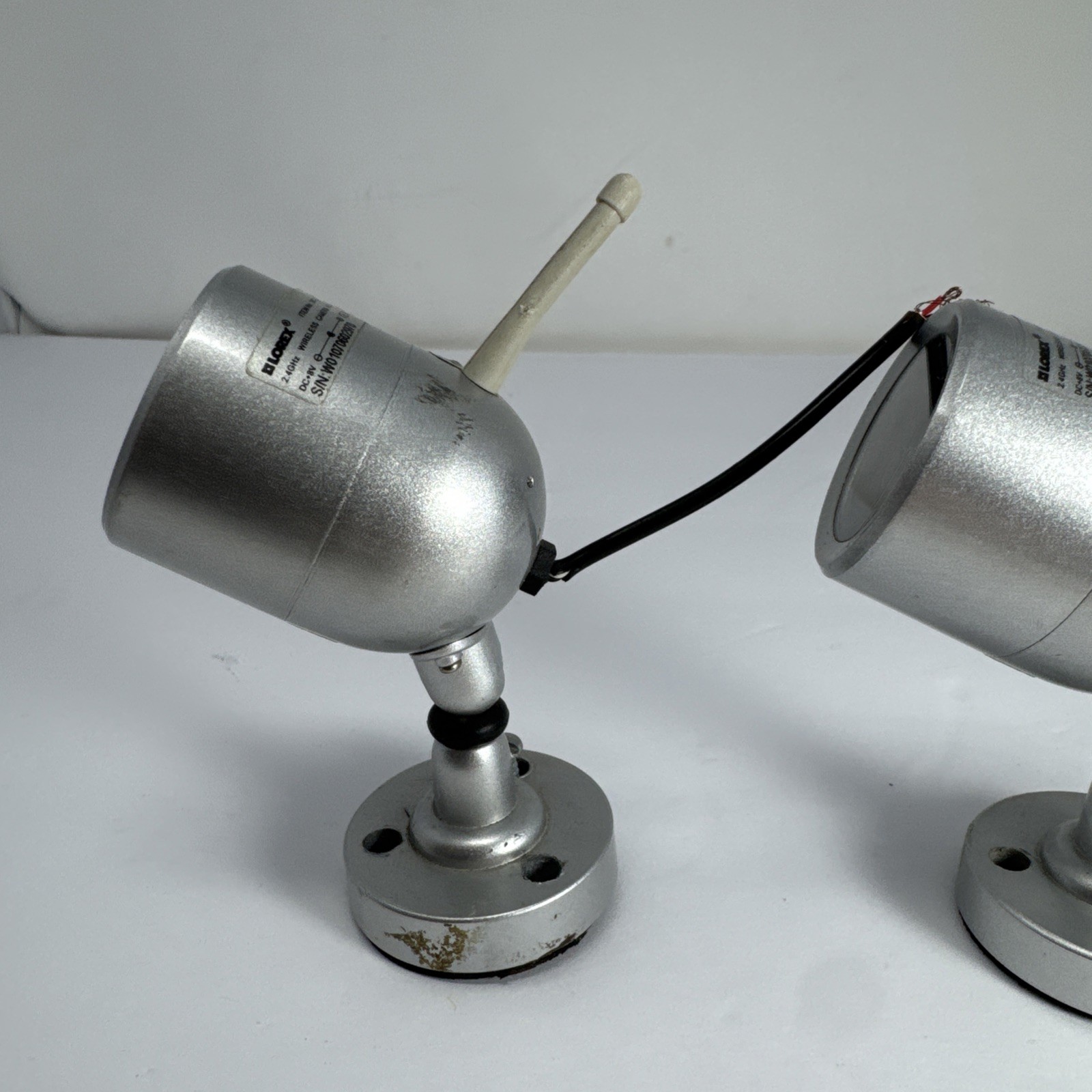 x2 Lorex Silver Security Cameras mc7301 Need To Be Rewired