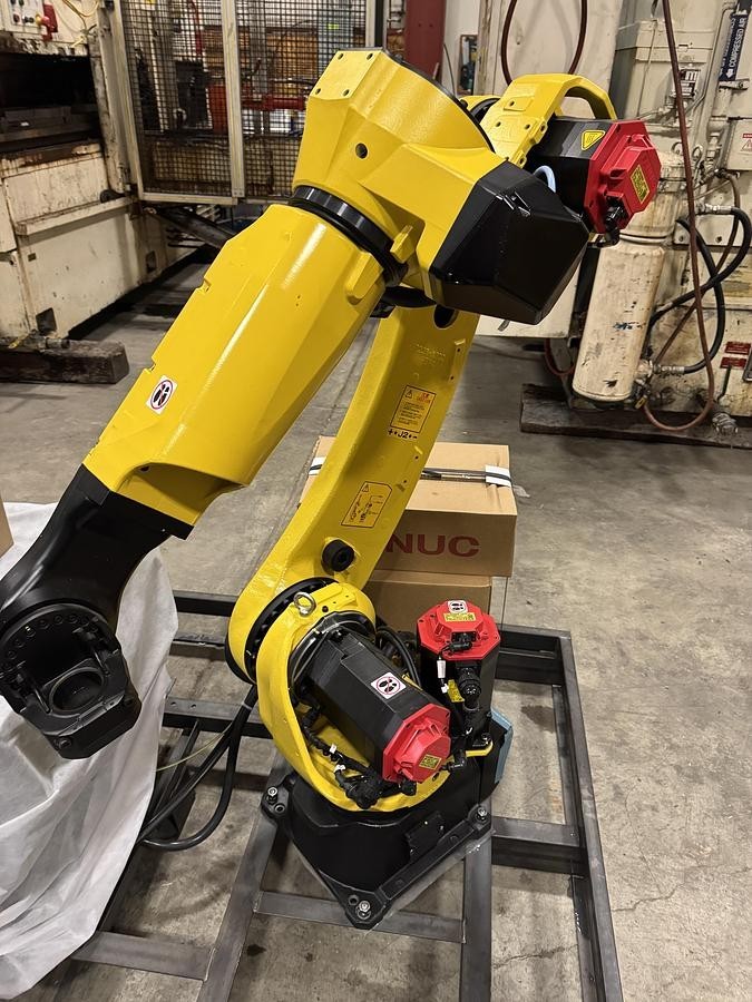 Fanuc Arcmate 120iD Robot with R-30iB Plus Controller, Brand New w/ Software