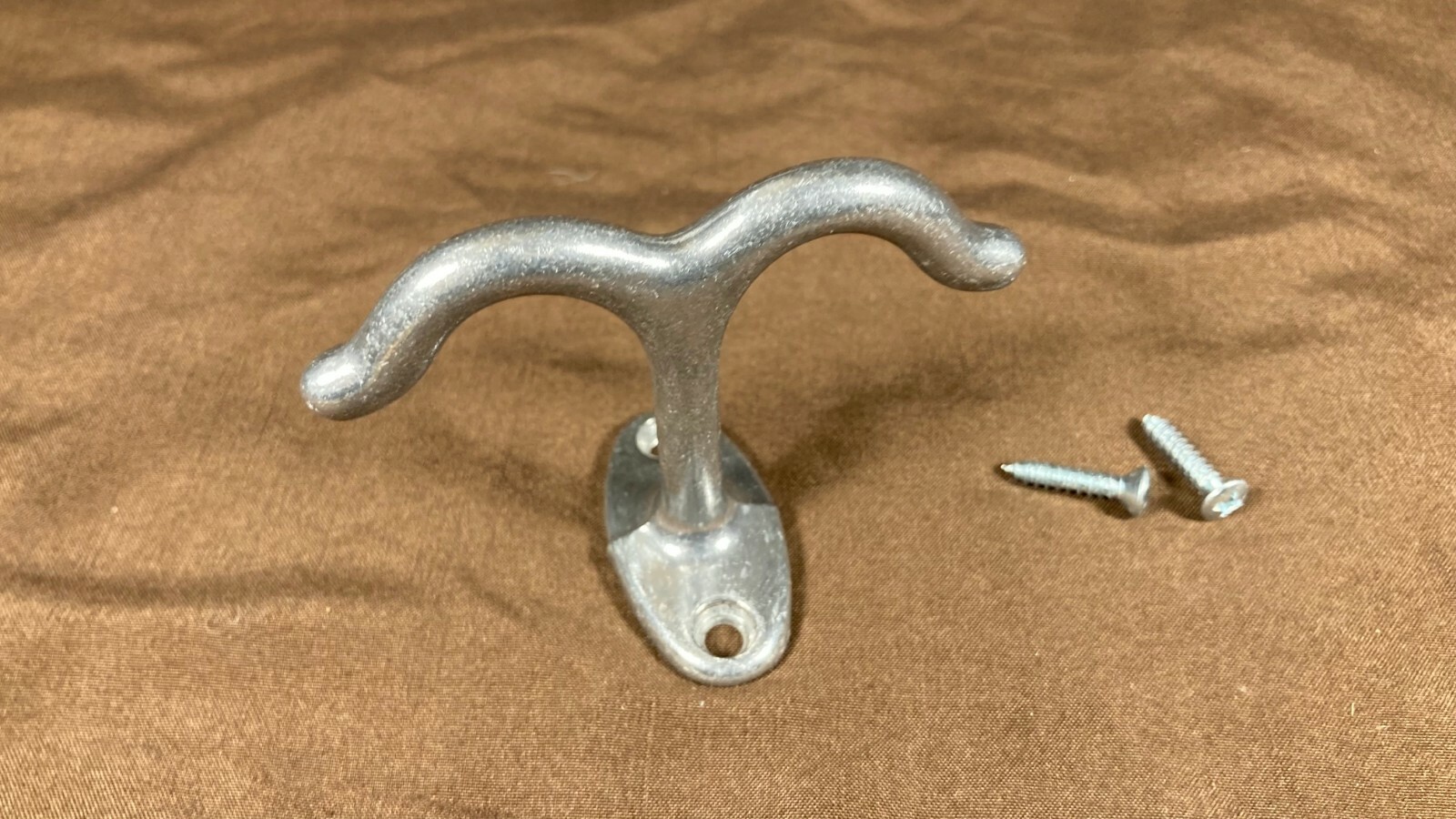 10 Ives Silver Ceiling Hooks Undermount Hook Shelf Hook Cabinet Locker Hardware