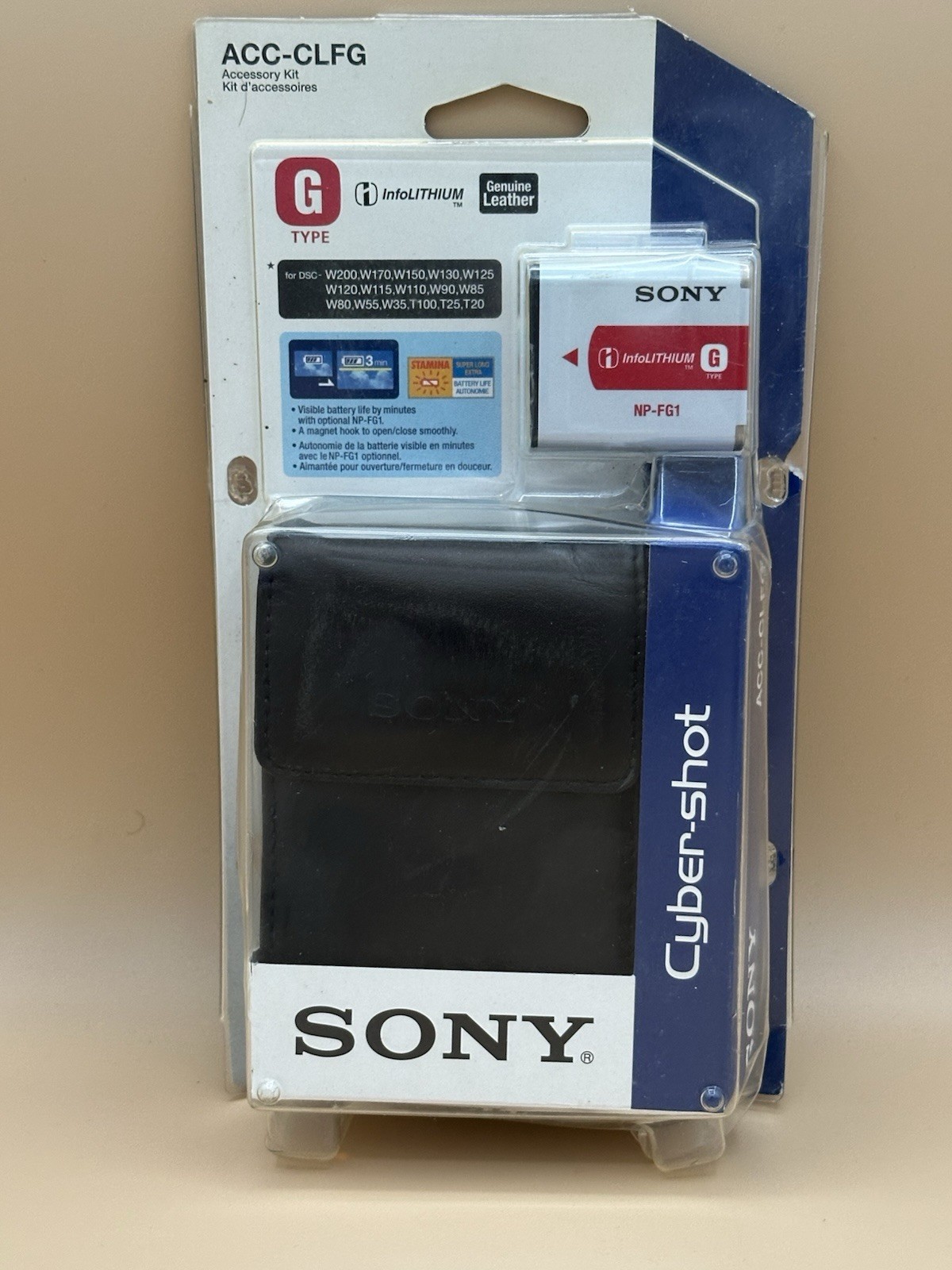 Sony ACC-CLFG Accessory Kit with NP-FG1 Type G Battery Pack and Case. Sealed