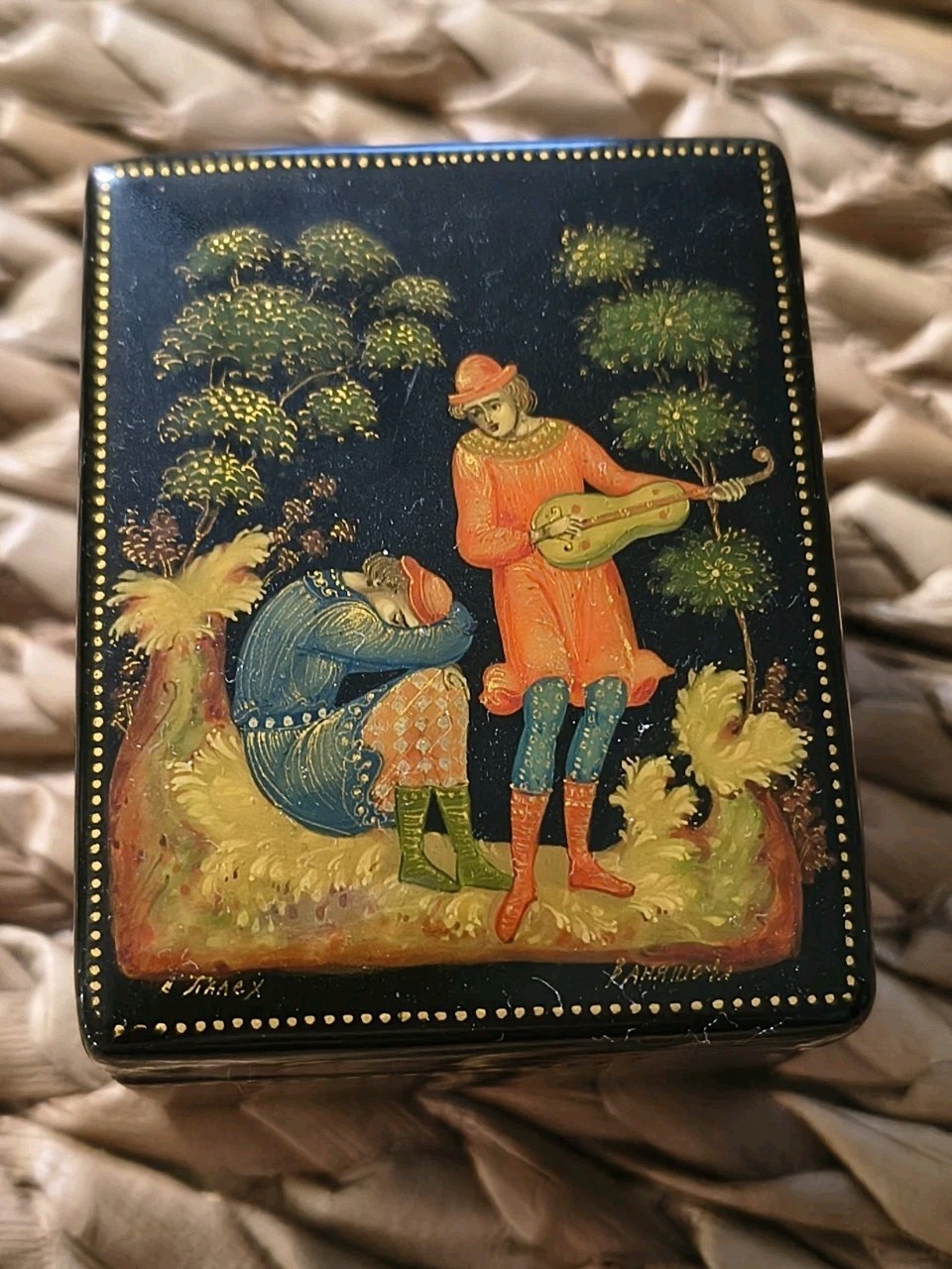 Russian Black Lacquer Trinket Box Pill Box Signed By Artist
