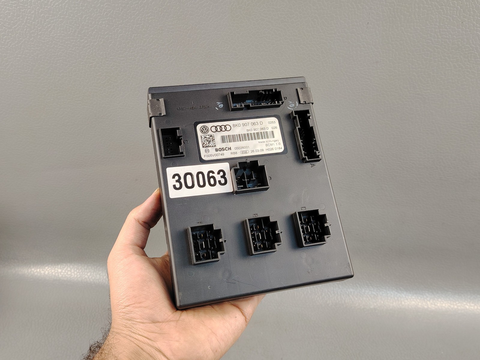 AUDI BODY COMFORT CONTROL MODULE UNIT Q5 2009 3.2L 8K0907063D 8K0 907 063 D