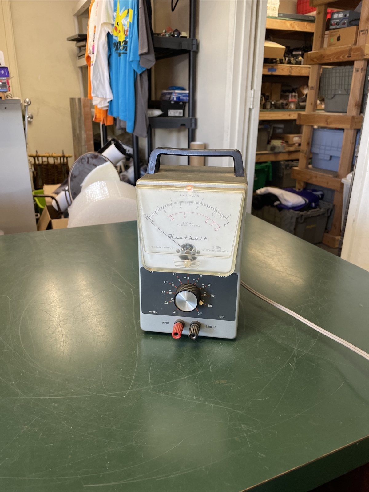 Vintage Heathkit Vacuum Tube Voltmeter VTVM Model IM-21