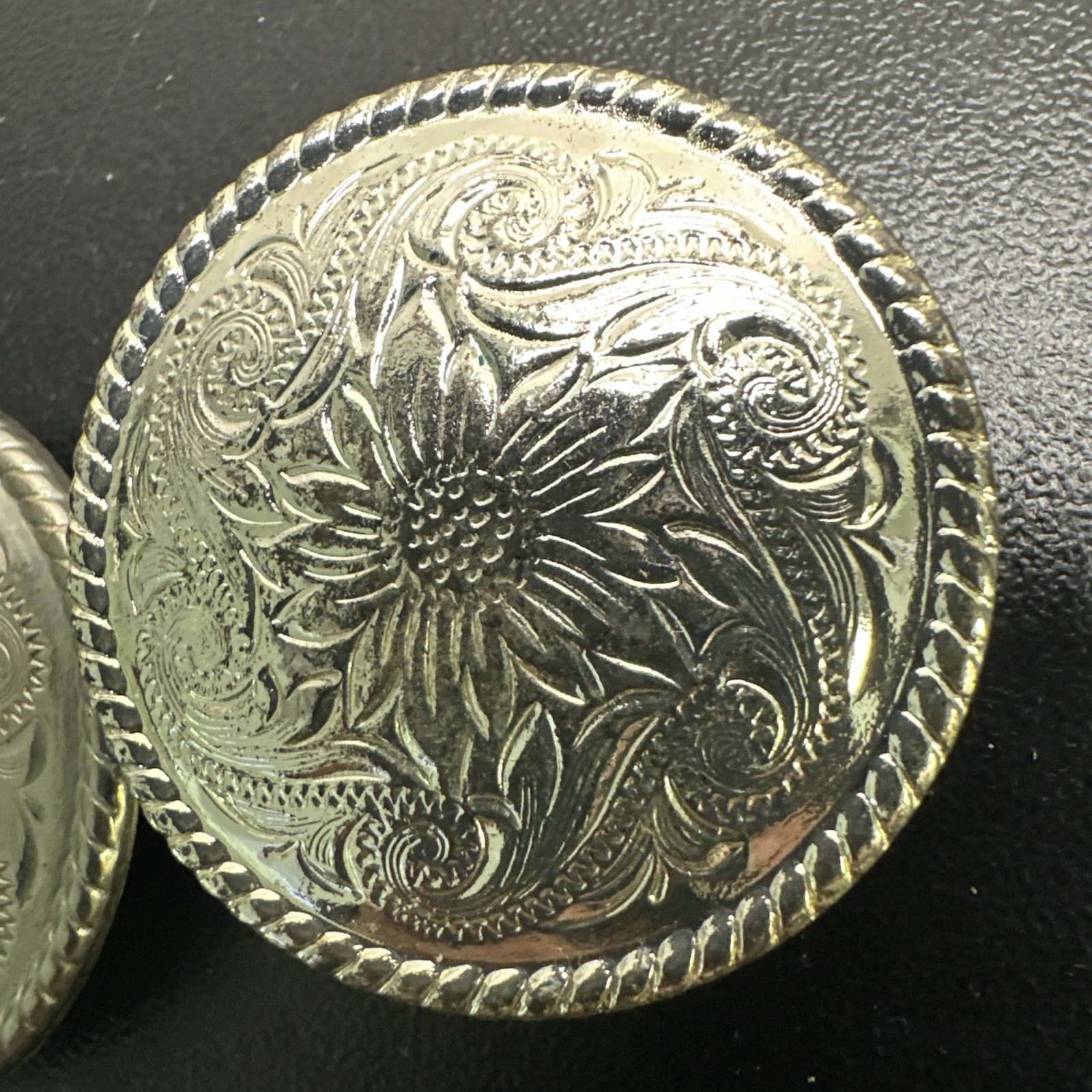Zach white leather co. 1 1/2" Rope Edge Screw Back Concho
