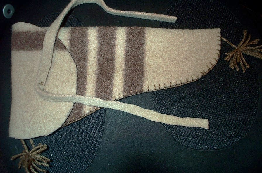BLACK POWDER, WOOL PISTOL CASE 13"