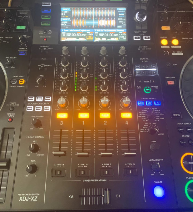 1pcs Pioneer XDJ-XZ DJ Controller