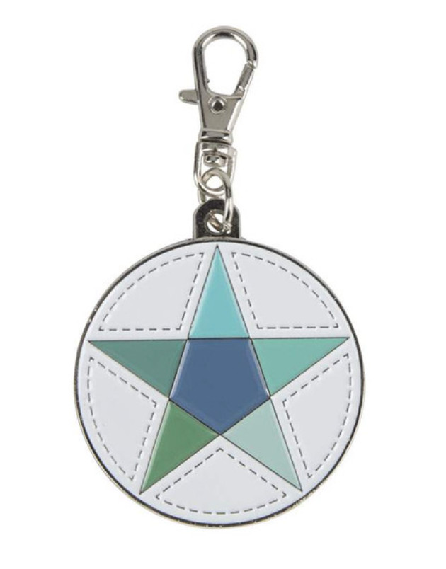 Happy Charm FARMHOUSE STAR