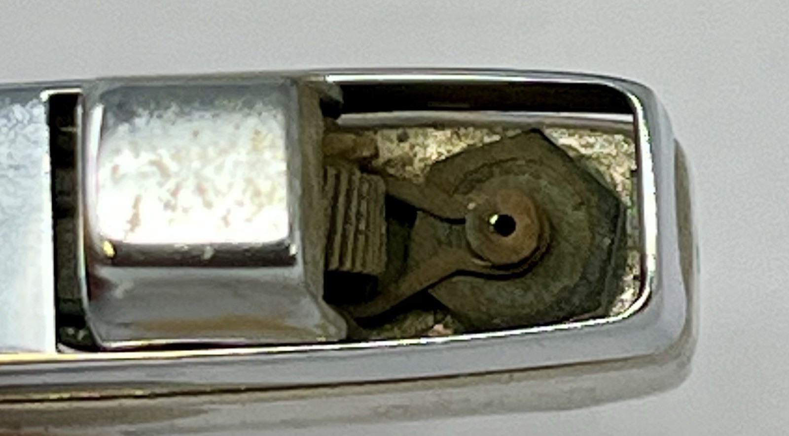 Consul Onyx Desktop Lighter