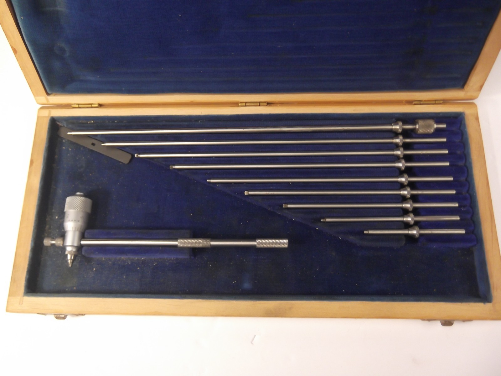 Helos Inside Bore Gage Micrometer Set mage in Germany and is in excelent  shape.