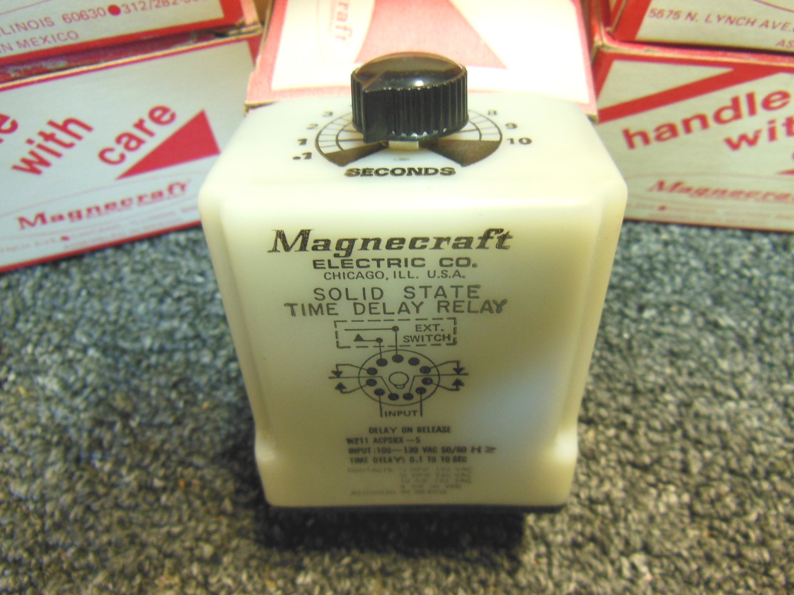 Magnacraft w211acpsrx-5 120VAC 0.1-10 seconds solid state time delay relay