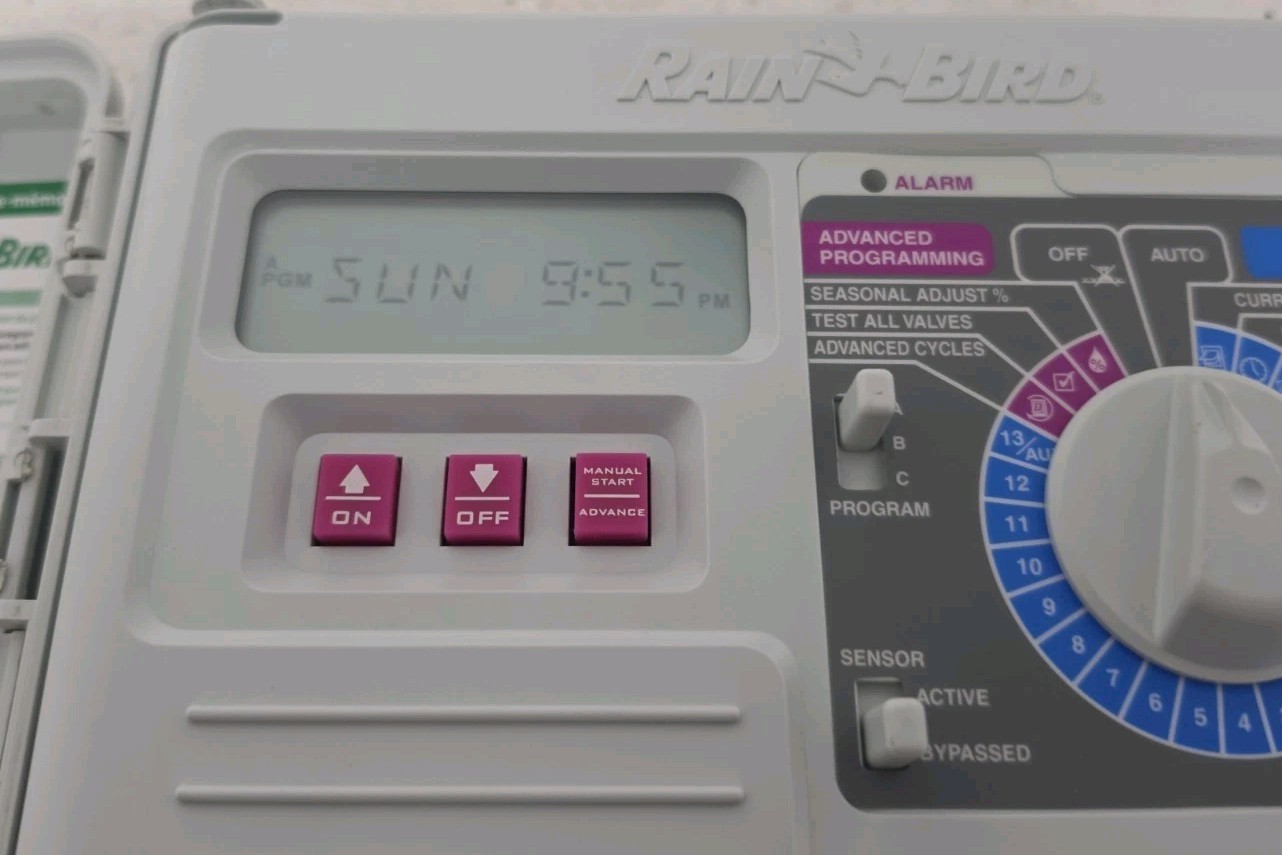 RainBird ESP- Modular Indoor 4 Zone Sprinkler Irrigation Controller READ