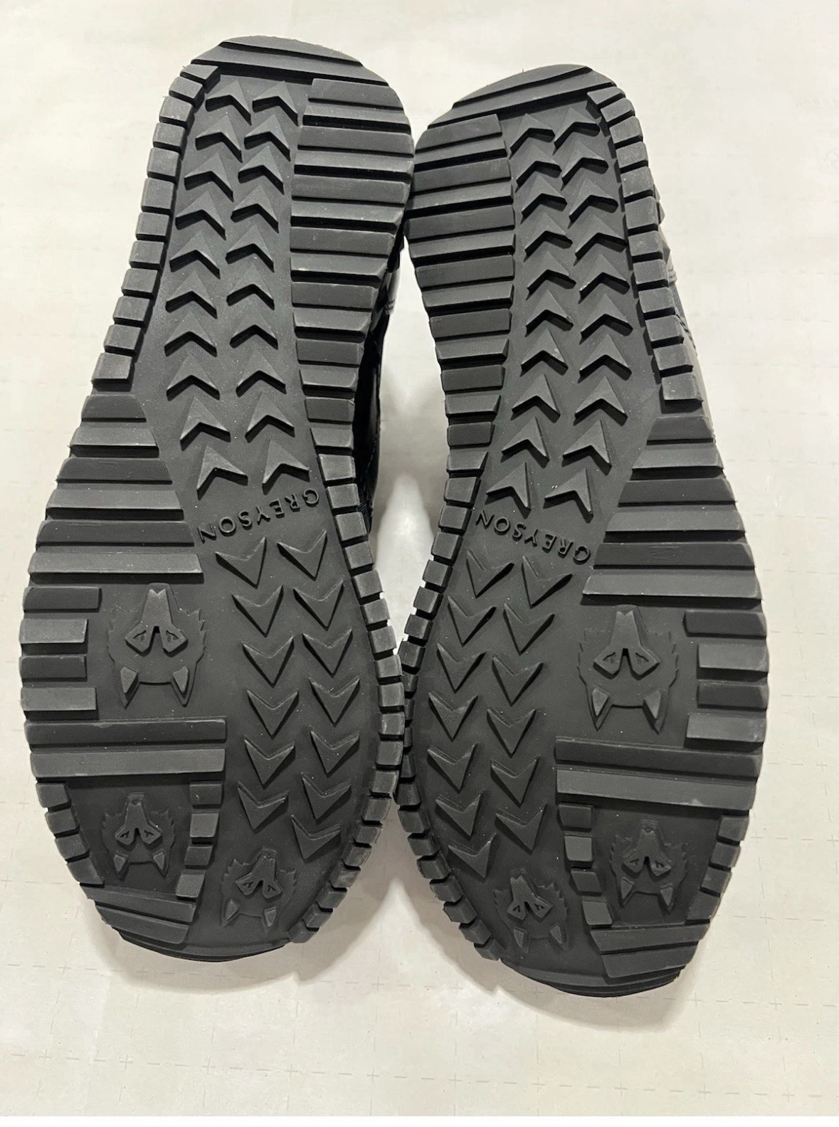 NIB Greyson Coy wolf Runner Golf Shoes Comfy