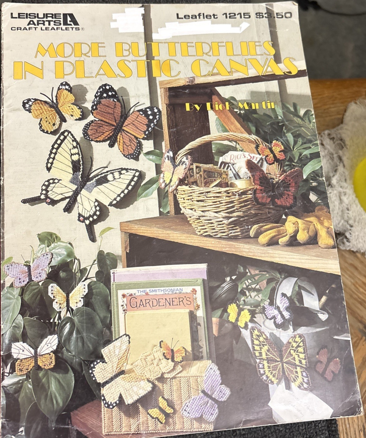 Vtg Rare Leisure Arts More Butterflies in Plastic Canvas 1989 Leaflet 1215
