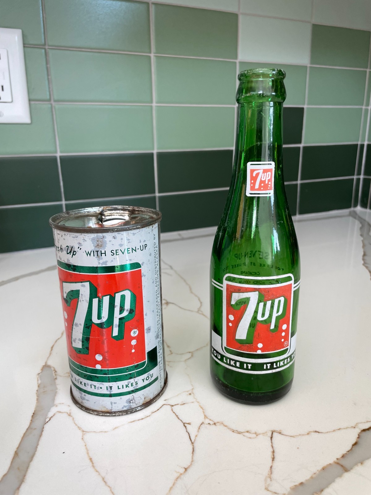Antique Vintage Soda Pop Can and Bottle - Lot of 2 - 7up steel can and Bottle