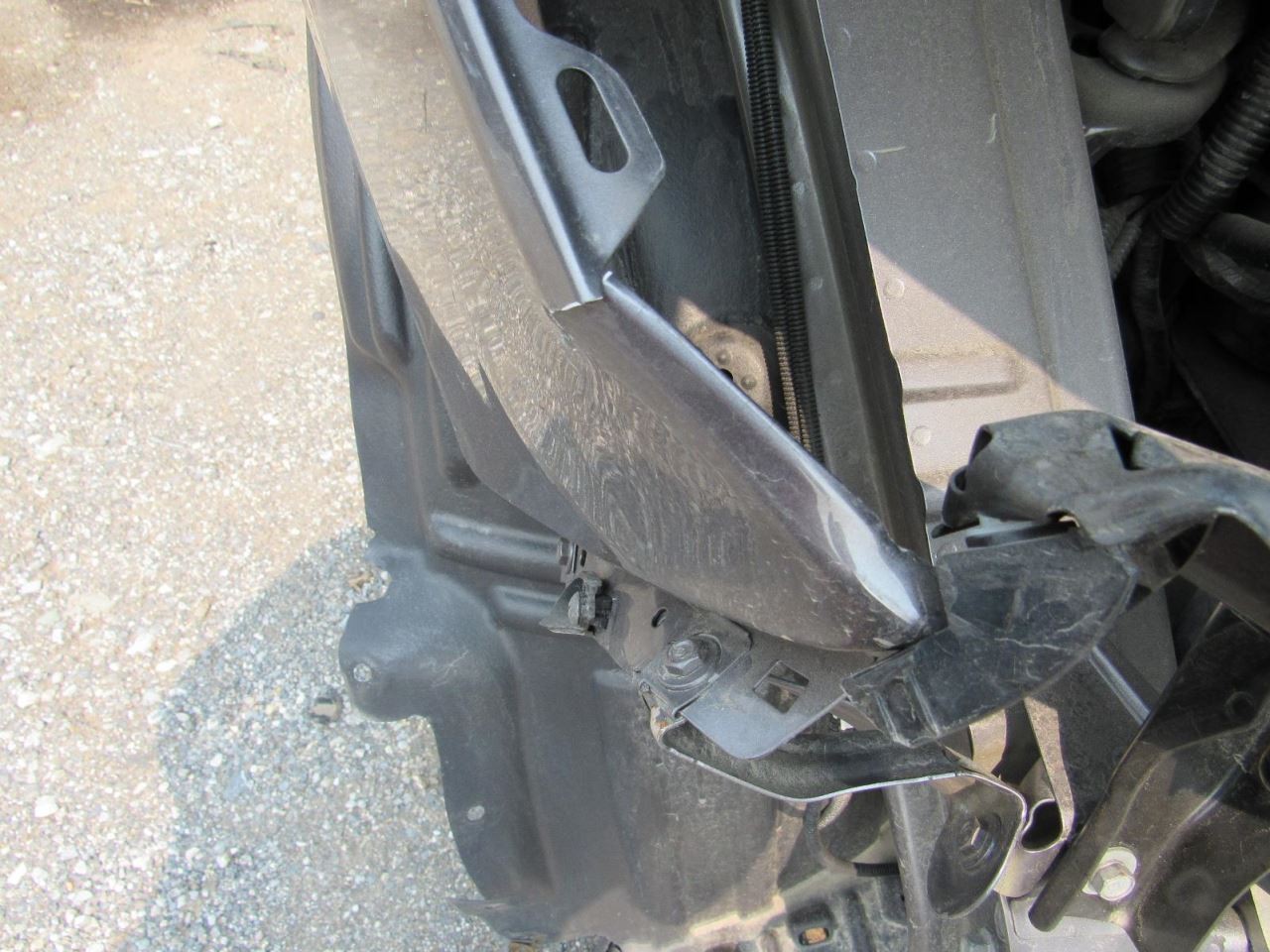 MDX 2019 Glove Box 1050233