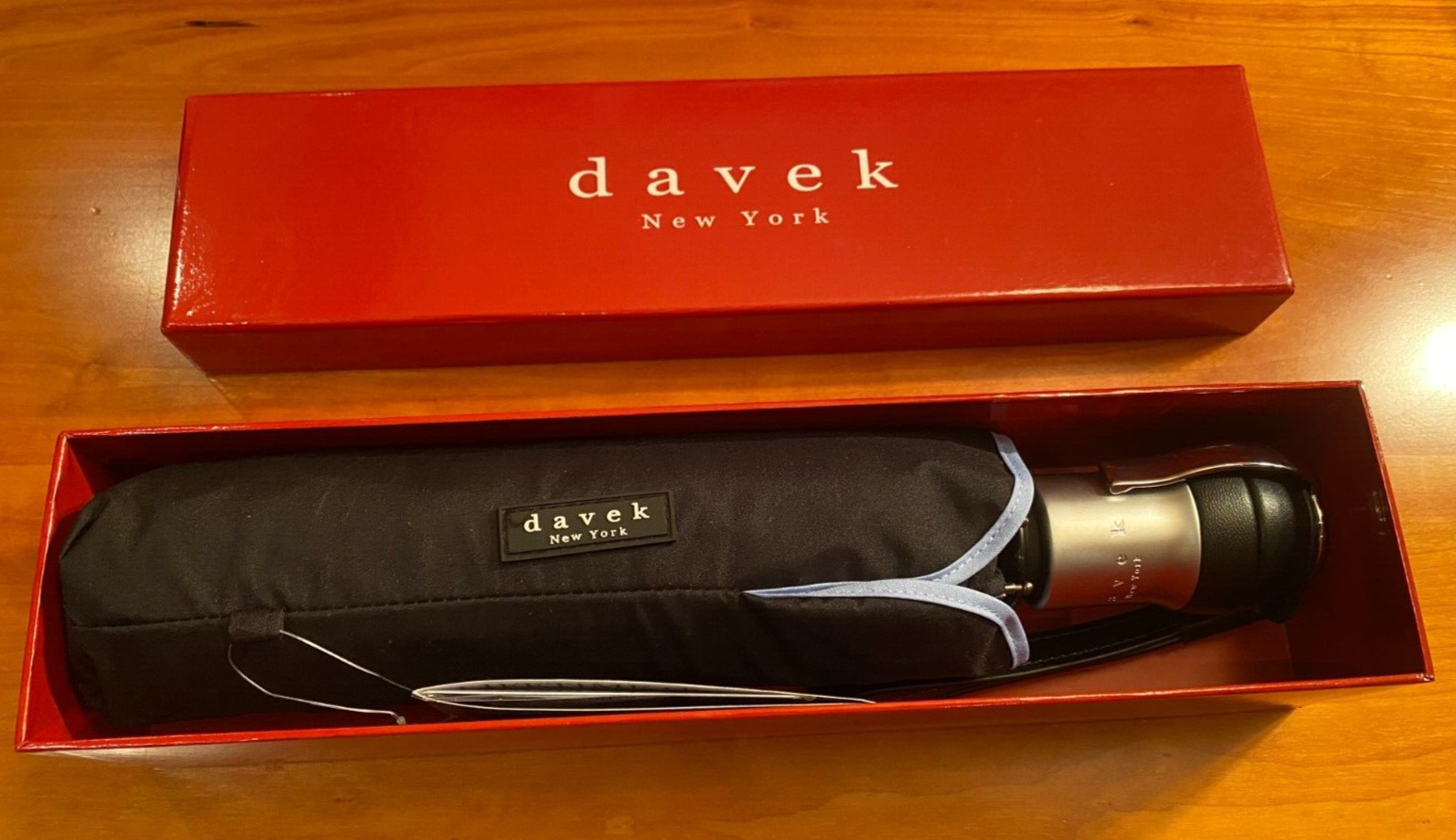 Davek Solo High Quality Luxury Umbrella with Lifetime Guarantee, NIB, Ships Free