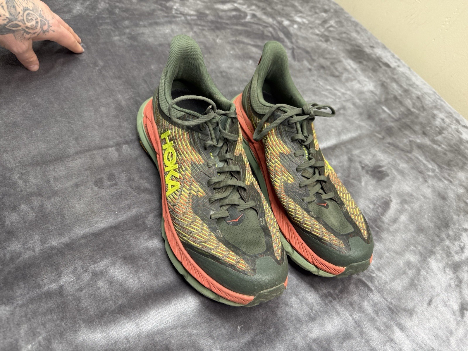 Hoka One One Mafate Speed 4 Olive Green & Orange Running Sneakers Mens 12D