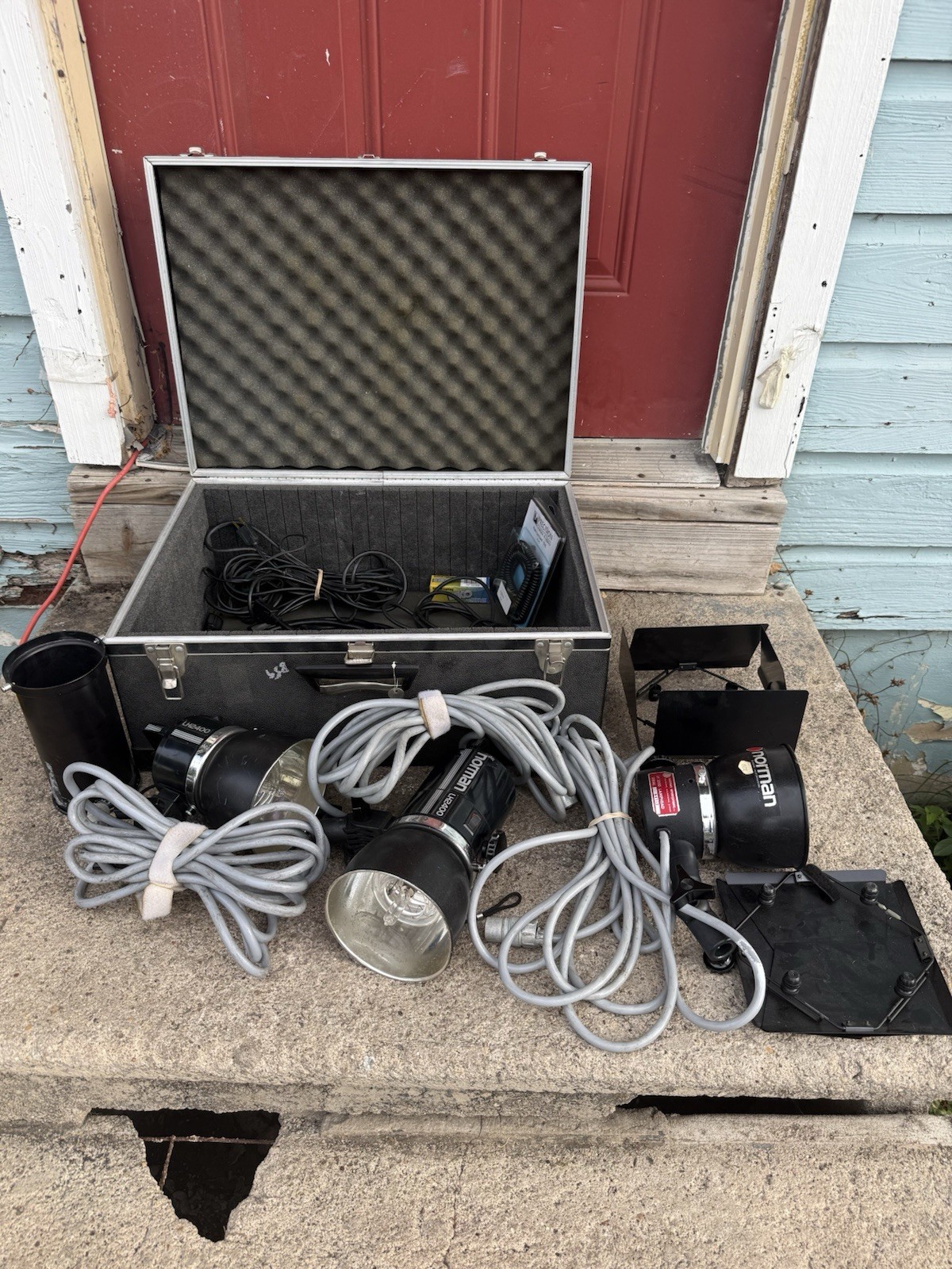 2 Norman LH-2400 1- LH2000 Lamps With Extras And Case Nice Condition