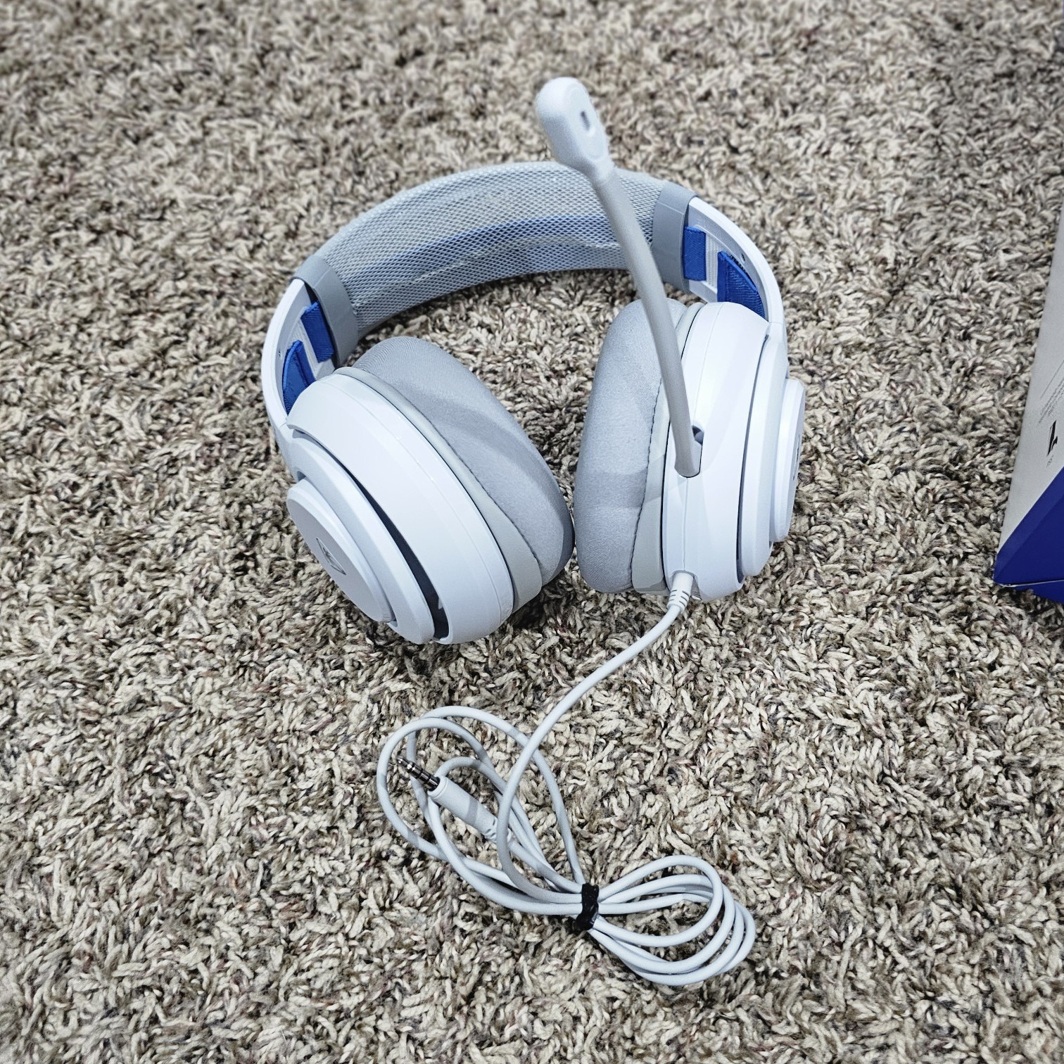Turtle Beach Atlas 200 Wired Gaming Headset PS5/PS4 3.5mm Boom Mic White/Blue