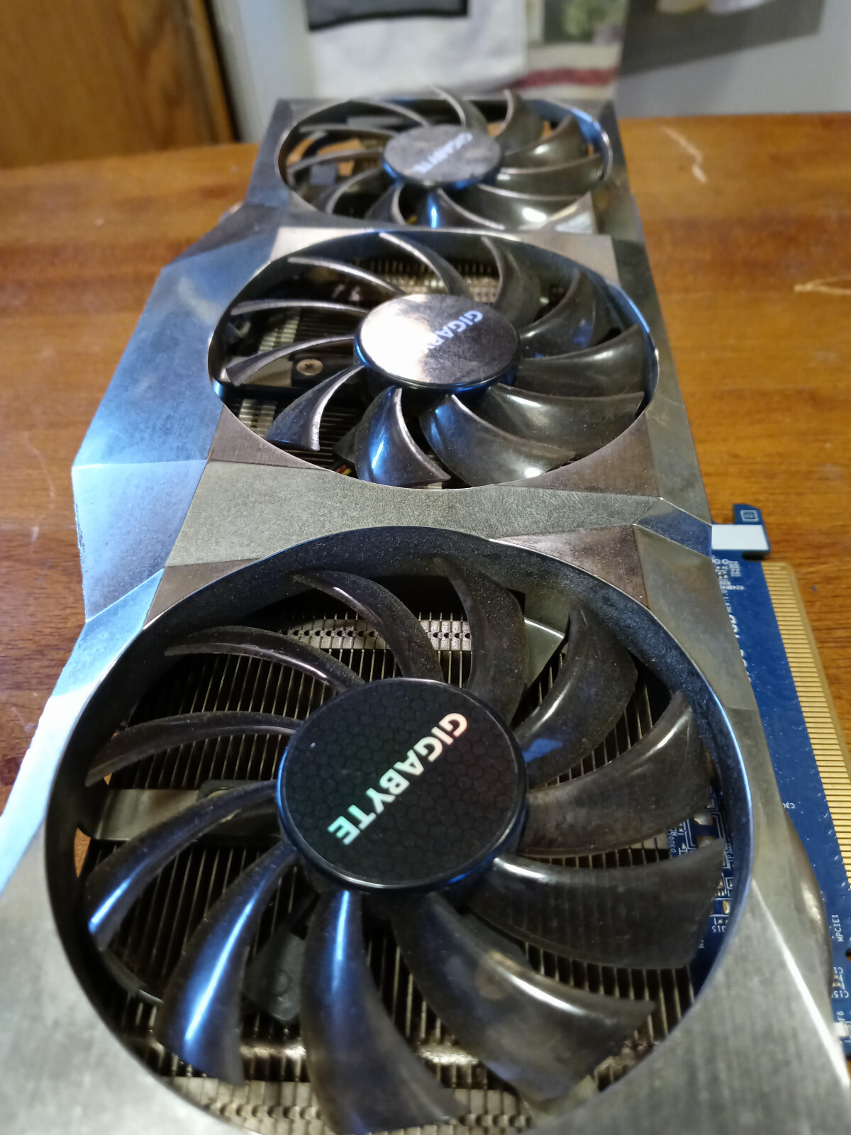 Gigabyte 6870v-card