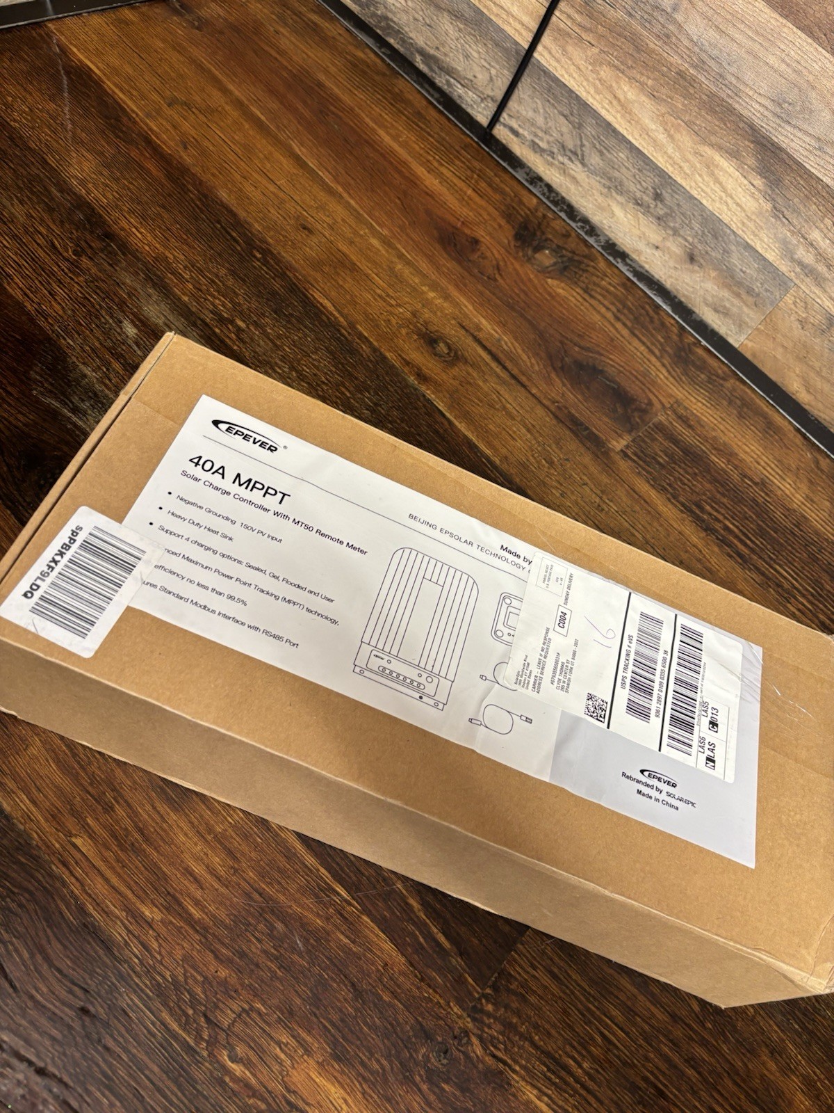 EPEVER 40A MPPT Solar Controller with MT50 Remote Meter NEW OPEN BOX
