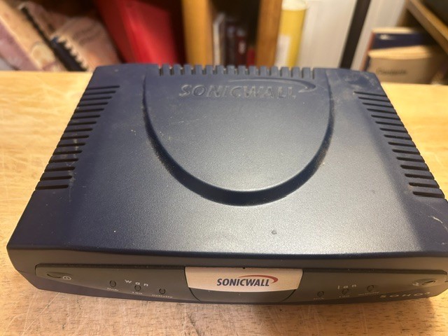 Sonicwall SOHO3 Firewall  APL04-022 (no power cable)