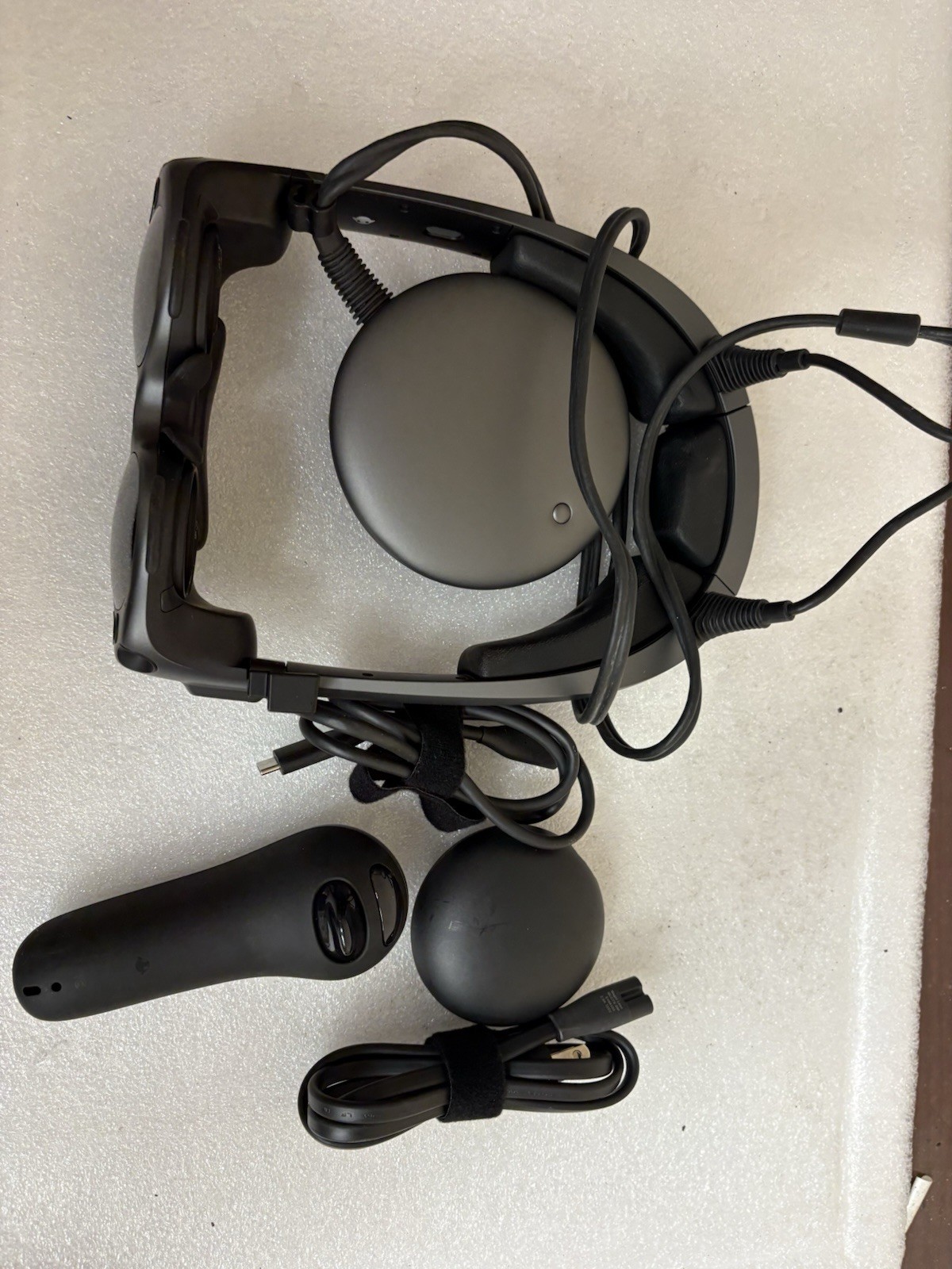 MAGIC LEAP ONE Augmented Reality AR Headset.