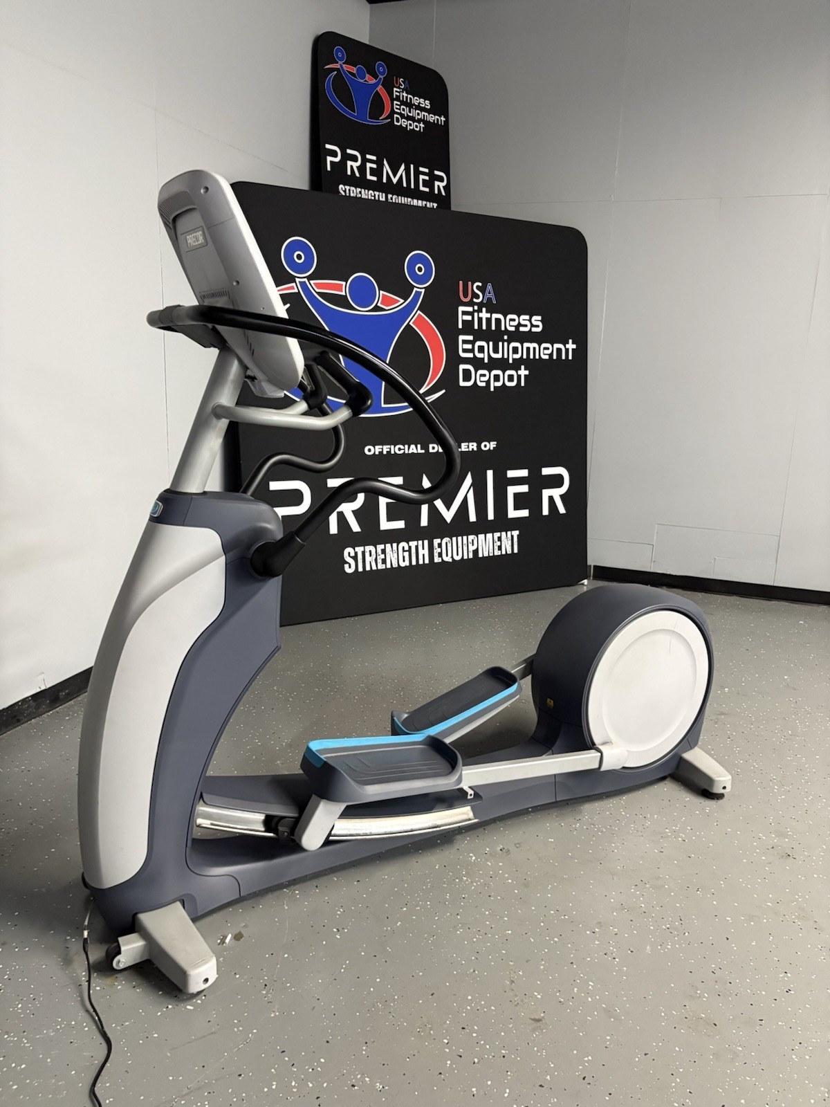 Precor EFX 883 Lower Body Elliptical P80