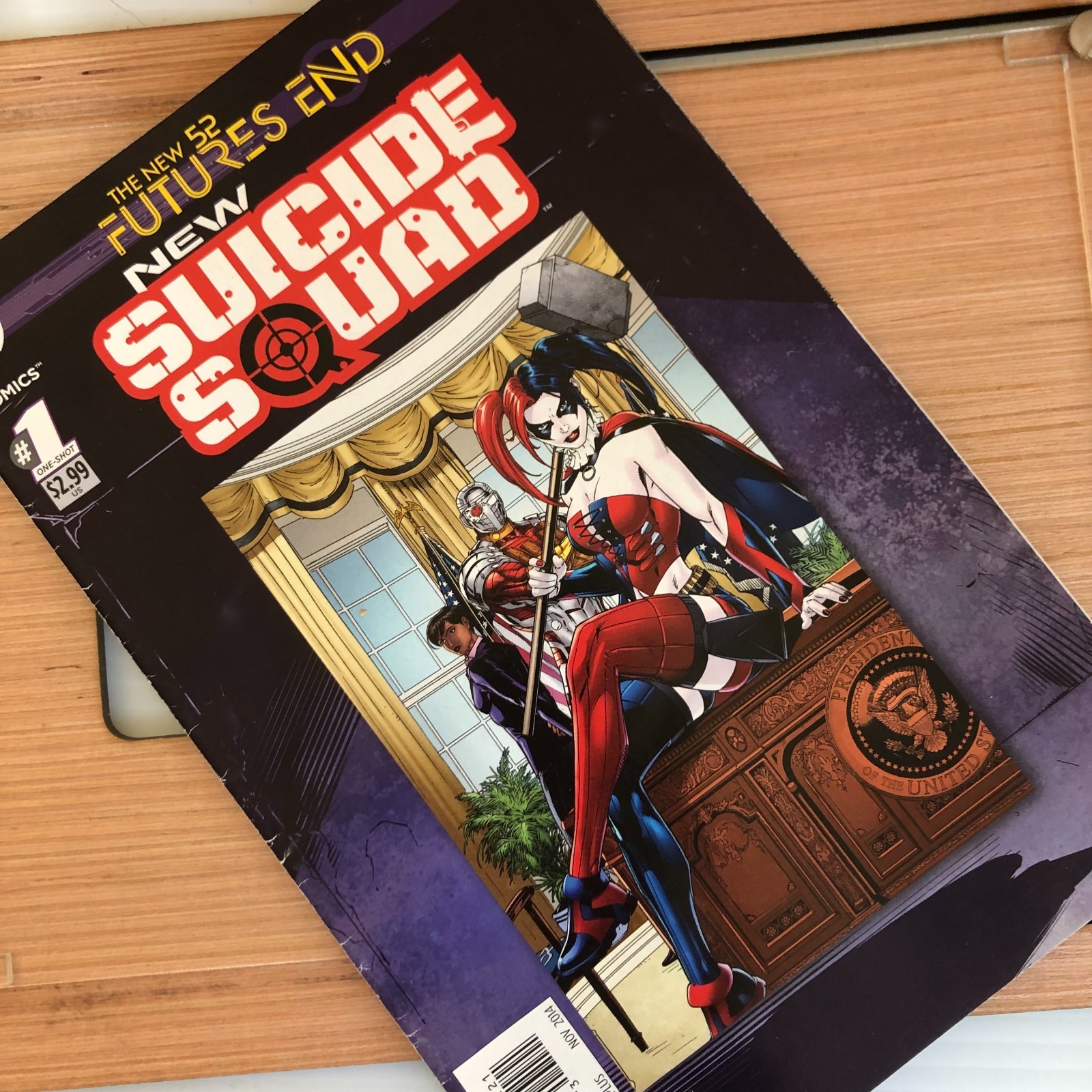 Comic Storage & Display Box + DC's New Suicide Squad-Futures End #1 Comic Book