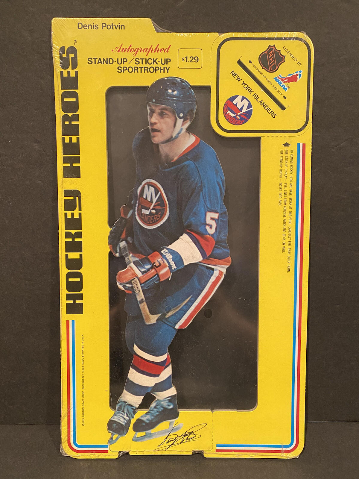 1975 Carton Craft Hockey Heroes New York Islanders Denis Potvin Hockey NHL Stand